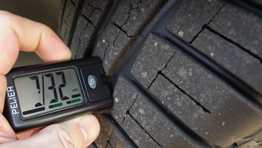 Profildieptemeter met een meting van 2 mm.