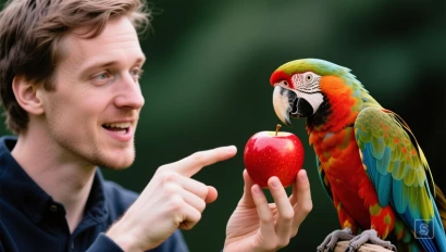 Persoon praat tegen papegaai met appel.
